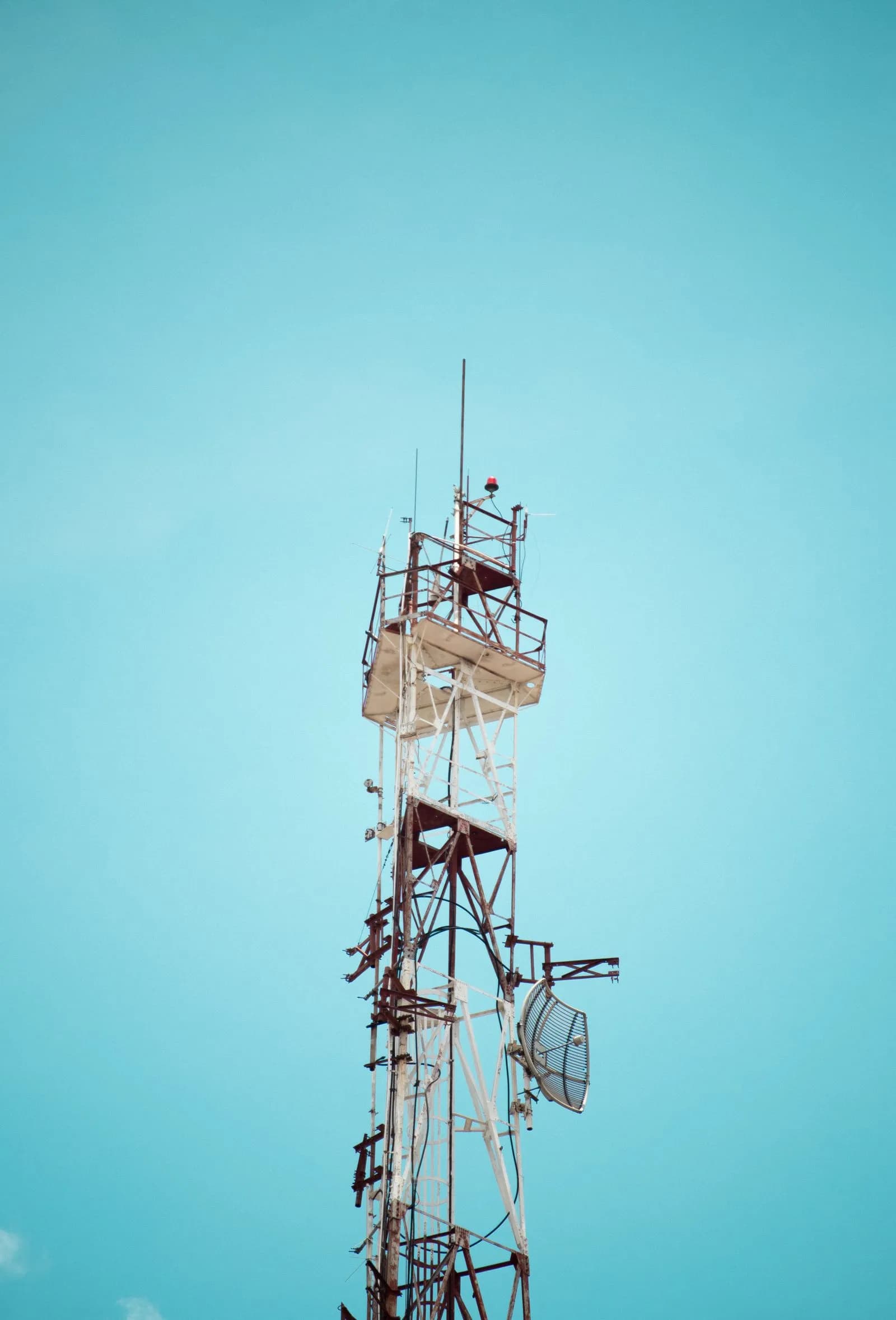 Vientos de mástil y antena